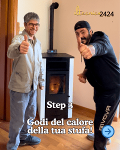 Cliente felice accanto alla sua stufa a pellet.